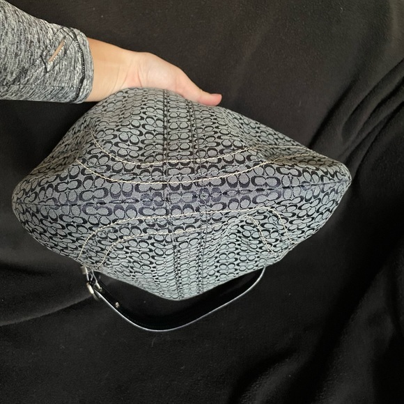 Coach purse - Picture 4 of 5